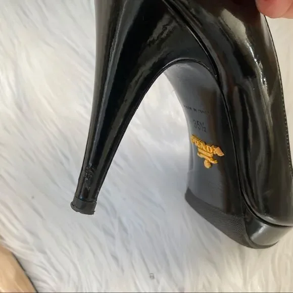 Prada patent leather peep toe blackpumps 5.5